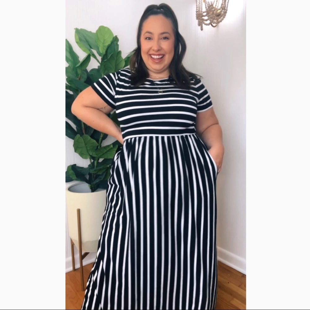 Striped maxi dress with pockets!